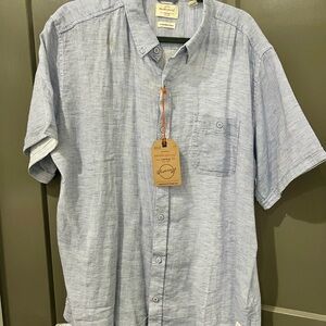 Weatherproof Light Blue Casual Button Down Shirt. Light blue summer shirt